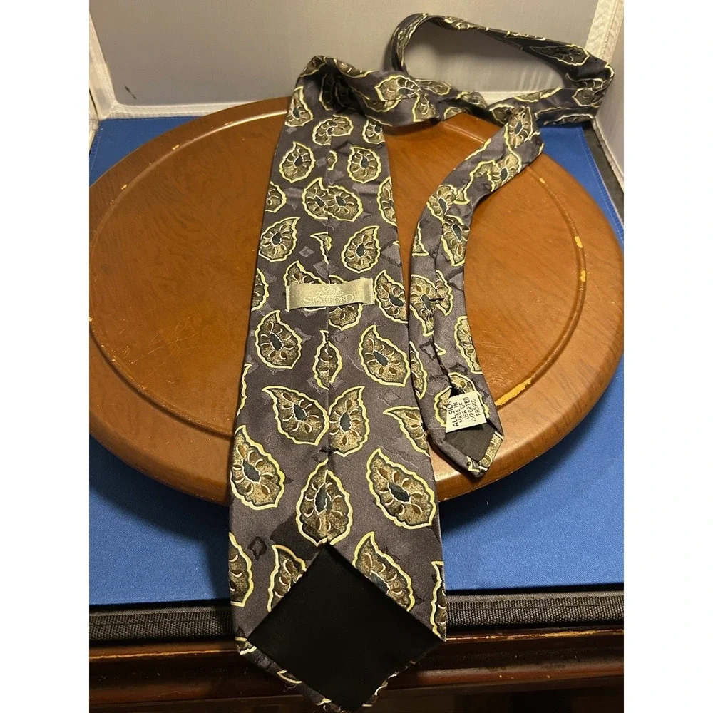 Stafford Black Men's 100%‎ Silk Tie Gold Paisley Necktie
